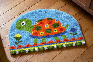 Latch Hook Kit: Shaped Rug: Turtle