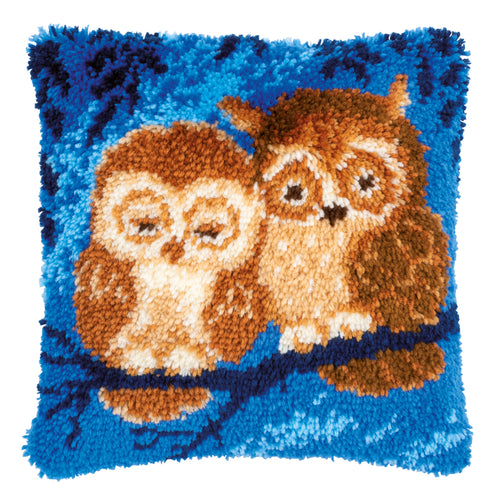 Latch Hook Kit: Cushion: Cuddling Owls