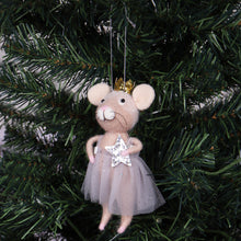 Load image into Gallery viewer, Needle Felting Kit: Nordic Mouse