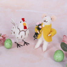 Load image into Gallery viewer, Needle Felting Kit: Flower Mouse